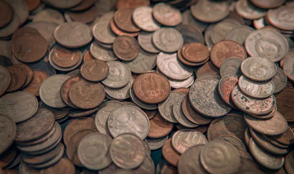 silver and gold round coins
